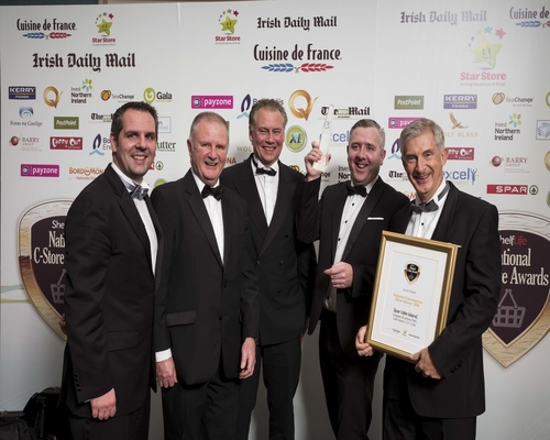 Nigel Scully, Aryzta, Michael Curren, Irish Daily Mail, and Dermot Griffin, Premier Lotteries present the Overall C-Store Award of the Year to Spar Little Island, Cork. Accepting the award are Colin Donnelly and Willie O'Byrne from BWG